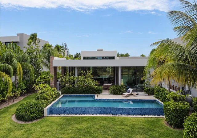 Photo 1 of Single family home for sale at 5 Salt Ln, Dorado, PR 00646 | MLS# PR9124199 | Listing updated on 2026-09-18