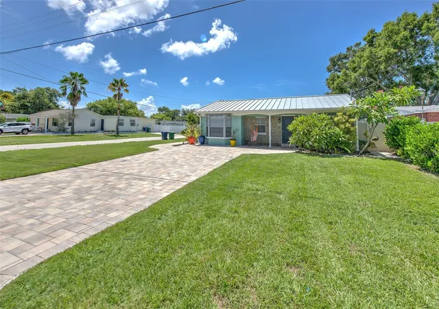 Single family home for sale at 4502 W Pearl Ave, TAMPA, FL 33611 | MLS# TB8548928