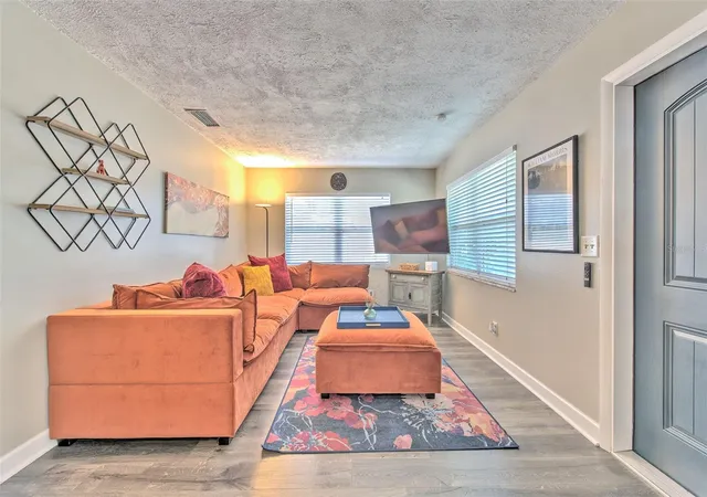 Photo 3 of Single family home for sale at 4502 W Pearl Ave, Tampa, FL 33611 | MLS# TB8548928 | Listing updated on 2026-09-19