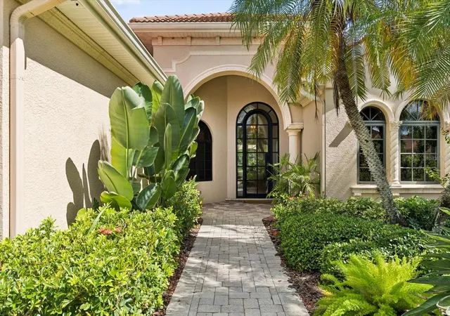 Photo 3 of Single family home for sale at 7047 Vilamoura Pl, Lakewood Ranch, FL 34202 | MLS# A4706218 | Listing updated on 2026-10-20