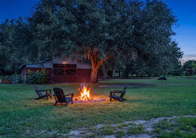 Photo 2 of Single family home for sale at 2827 Hammock Grv Rd, Groveland, FL 34736 | MLS# G5117839 | Listing updated on 2026-09-23