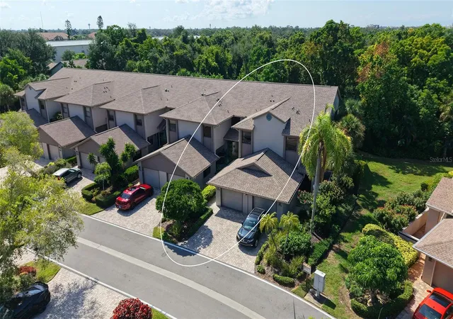 Photo 1 of Condo for sale at 1638 Starling Dr #105, Sarasota, FL 34231 | MLS# A4706219 | Listing updated on 2026-09-22