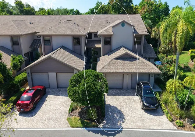 Photo 2 of Condo for sale at 1638 Starling Dr #105, Sarasota, FL 34231 | MLS# A4706219 | Listing updated on 2026-09-22