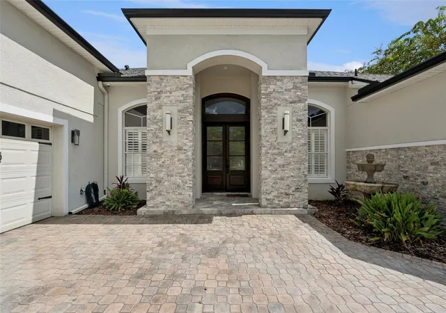 Photo 2 of Single family home for sale at 2324 Foliage Oak Ter, Oviedo, FL 32766 | MLS# O6442082 | Listing updated on 2026-10-05