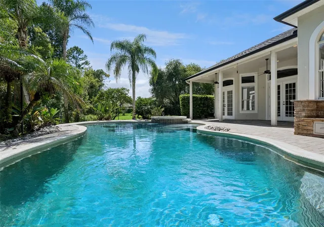 Photo 4 of Single family home for sale at 2324 Foliage Oak Ter, Oviedo, FL 32766 | MLS# O6442082 | Listing updated on 2026-10-05
