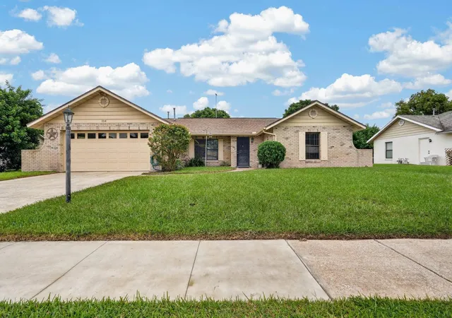 Photo 3 of Single family home for sale at 104 Colleen Dr, Daytona Beach, FL 32119 | MLS# FC321476 | Listing updated on 2026-09-16