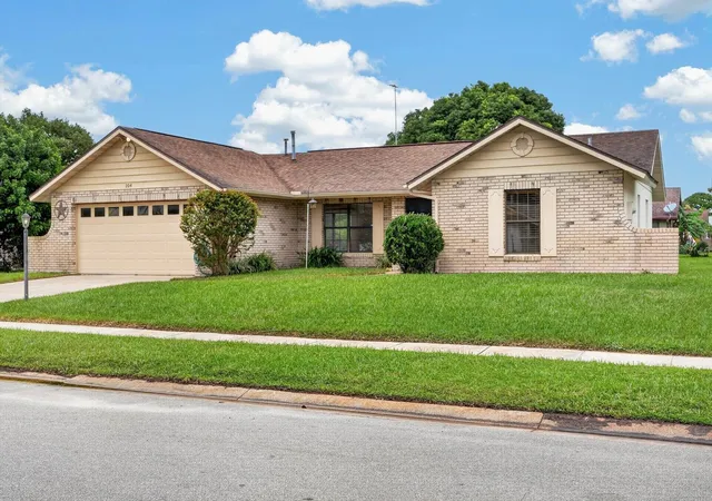 Photo 3 of Single family home for sale at 104 Colleen Dr, Daytona Beach, FL 32119 | MLS# FC321476 | Listing updated on 2026-09-16