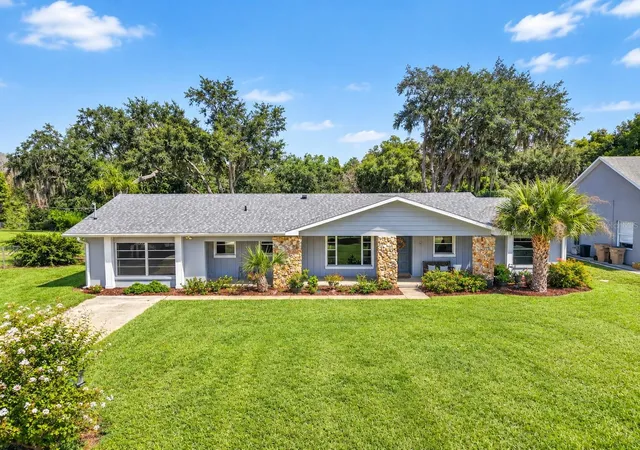 Single family home for sale at 11417 Lake Minneola Shrs, Minneola, FL 34715 | MLS# GC543538