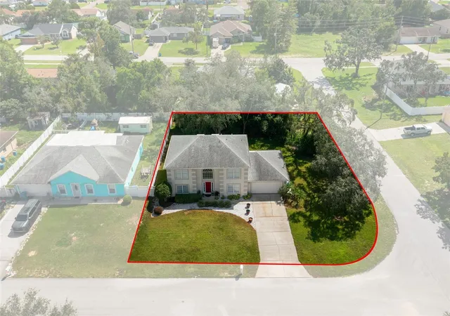 Photo 2 of Single family home for sale at 12164 Bluefield St, Spring Hill, FL 34609 | MLS# W7889555 | Listing updated on 2026-09-19