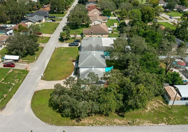 Photo 4 of Single family home for sale at 12164 Bluefield St, Spring Hill, FL 34609 | MLS# W7889555 | Listing updated on 2026-09-19