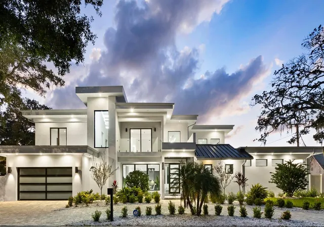 Single family home for sale at 2089 Arlington St, SARASOTA, FL 34239 | MLS# A4706227
