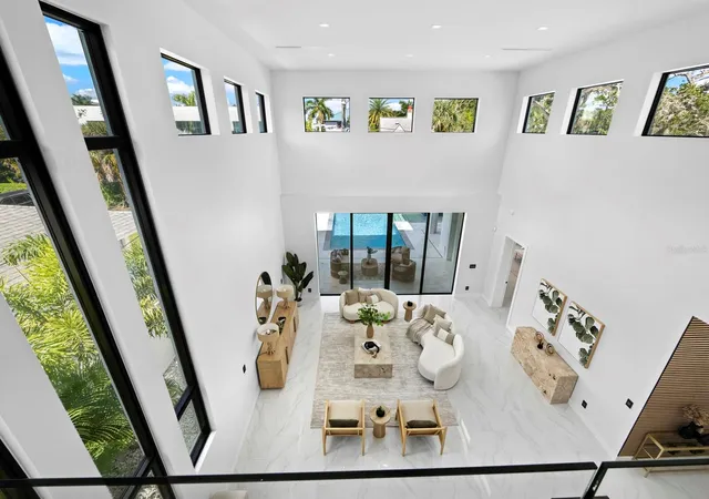 Photo 4 of Single family home for sale at 2089 Arlington St, Sarasota, FL 34239 | MLS# A4706227 | Listing updated on 2026-10-23