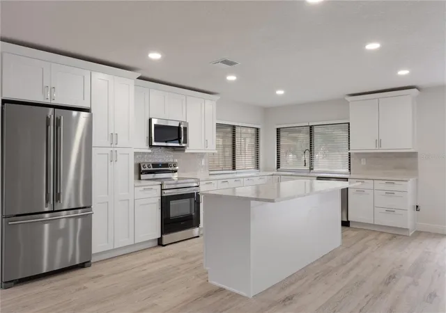 Photo 2 of Single family home for sale at 10380 Lafoy Rd, Spring Hill, FL 34608 | MLS# W7889556 | Listing updated on 2026-09-17