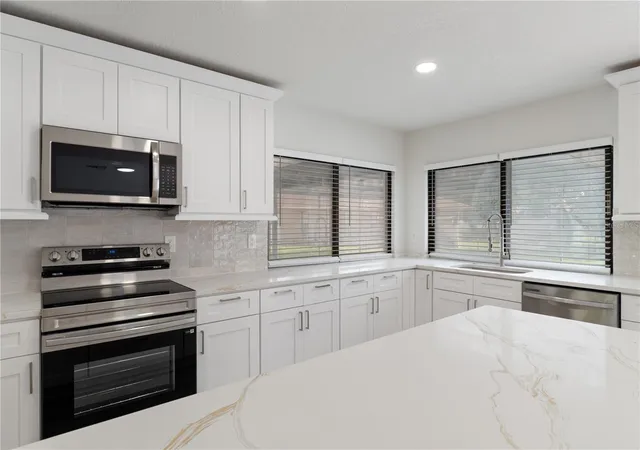 Photo 3 of Single family home for sale at 10380 Lafoy Rd, Spring Hill, FL 34608 | MLS# W7889556 | Listing updated on 2026-09-17
