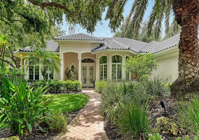 Photo 3 of Single family home for sale at 402 Macewen Dr, Osprey, FL 34229 | MLS# A4706228 | Listing updated on 2026-10-02