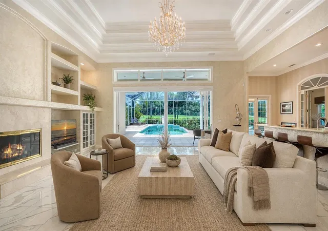 Photo 4 of Single family home for sale at 402 Macewen Dr, Osprey, FL 34229 | MLS# A4706228 | Listing updated on 2026-10-02