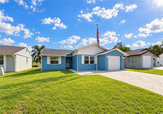 Photo 3 of Single family home for sale at 12505 Mondragon Dr, Tampa, FL 33625 | MLS# TB8548949 | Listing updated on 2026-09-26