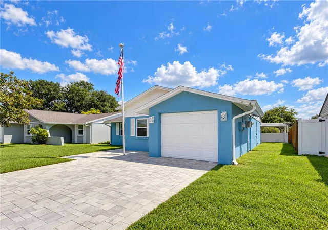 Photo 3 of Single family home for sale at 12505 Mondragon Dr, Tampa, FL 33625 | MLS# TB8548949 | Listing updated on 2026-09-26