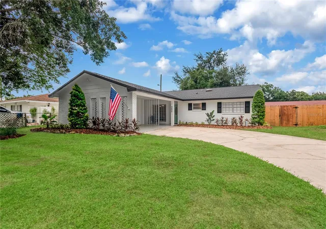 Photo 1 of Single family home for sale at 4404 Snapper St, Tampa, FL 33617 | MLS# TB8548951 | Listing updated on 2026-09-17