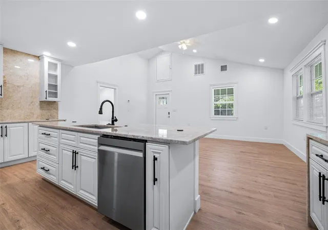 Photo 3 of Single family home for sale at 2000 N 32nd Street, Tampa, FL 33605 | MLS# TB8548961 | Listing updated on 2026-10-29