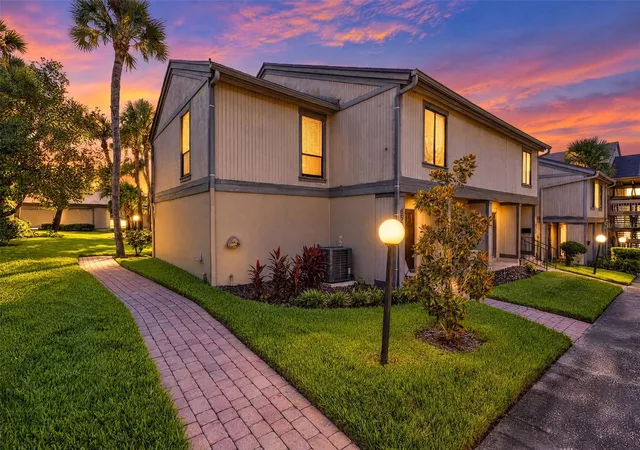 Photo 1 of Condo for sale at 658 Lake Villas Dr, Altamonte Springs, FL 32701 | MLS# O6442115 | Listing updated on 2026-09-26