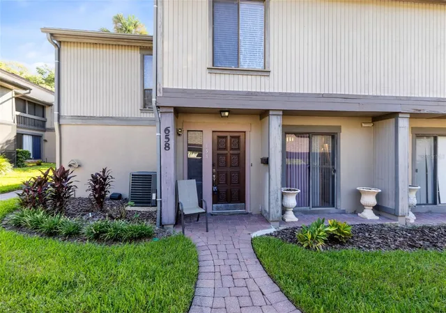 Photo 3 of Condo for sale at 658 Lake Villas Dr, Altamonte Springs, FL 32701 | MLS# O6442115 | Listing updated on 2026-09-26