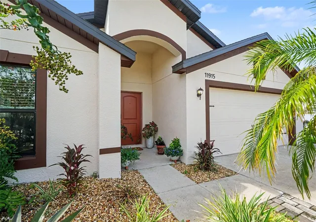 Photo 3 of Sale Pending at 11915 Winterset Cvs Dr, Riverview, FL 33579 | MLS# TB8548968 | Listing updated on 2026-09-22