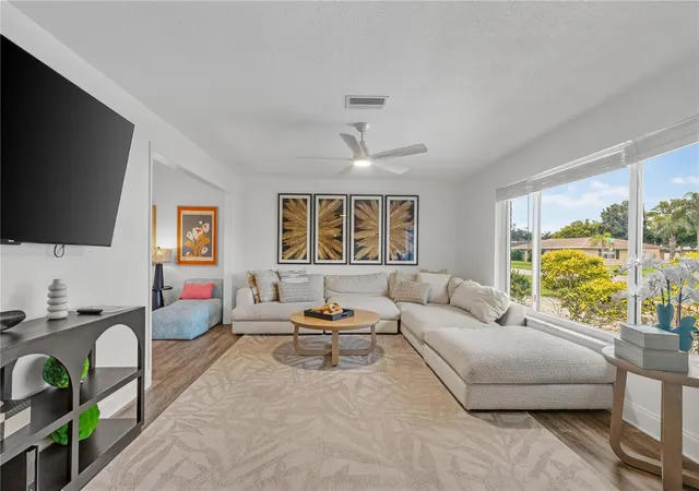 Photo 3 of Single family home for sale at 10367 135th Street, Largo, FL 33774 | MLS# TB8548970 | Listing updated on 2026-09-18