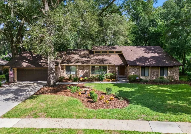 Photo 1 of Single family home for sale at 1903 Lost Pine Ln, Apopka, FL 32712 | MLS# O6442139 | Listing updated on 2026-10-07