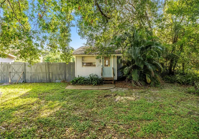 Photo 1 of Single family home for sale at 8911 Swaine Rd, Odessa, FL 33556 | MLS# TB8548979 | Listing updated on 2026-09-27