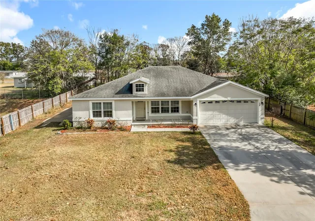 Photo 1 of Single family home for sale at 608 Masters Ave, Wildwood, FL 34785 | MLS# TB8548981 | Listing updated on 2026-09-28