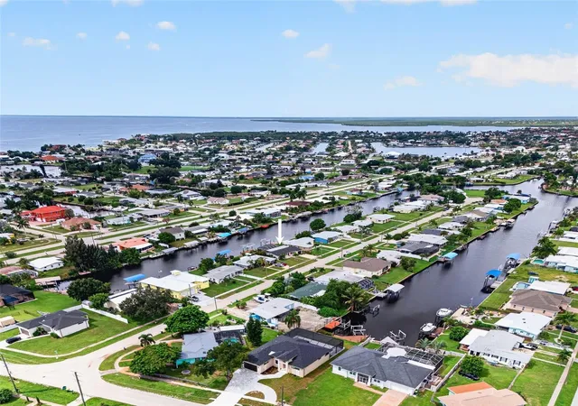 Photo 2 of Single family home for sale at 530 Lindley Ter, Port Charlotte, FL 33952 | MLS# C7530779 | Listing updated on 2026-10-09
