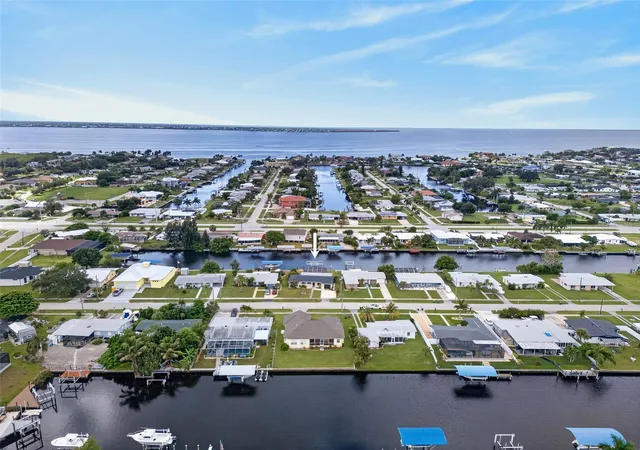 Photo 3 of Single family home for sale at 530 Lindley Ter, Port Charlotte, FL 33952 | MLS# C7530779 | Listing updated on 2026-10-09