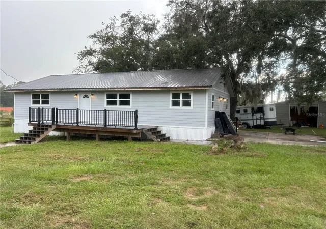 Photo 3 of House for sale at 10661 W Highway 40, Ocala, FL 34482 | MLS# OM732332 | Listing updated on 2026-10-06