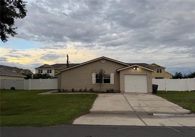 Single family home for sale at 1331 Primrose Ct, LAKELAND, FL 33811 | MLS# L4965098