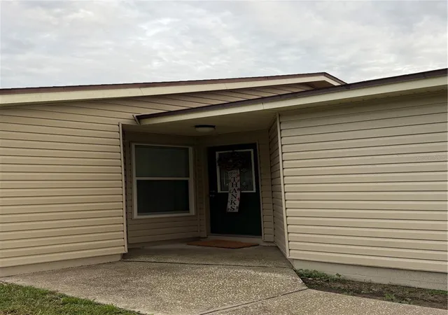 Photo 3 of Single family home for sale at 1331 Primrose Ct, Lakeland, FL 33811 | MLS# L4965098 | Listing updated on 2026-09-20