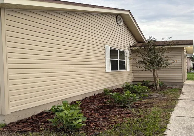 Photo 4 of Single family home for sale at 1331 Primrose Ct, Lakeland, FL 33811 | MLS# L4965098 | Listing updated on 2026-09-20