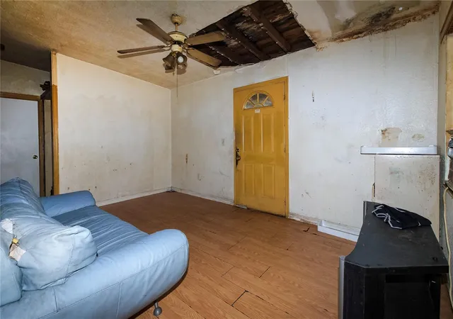 Photo 2 of Single family home for sale at 605 Danvers St, Eustis, FL 32726 | MLS# V4951305 | Listing updated on 2026-09-16