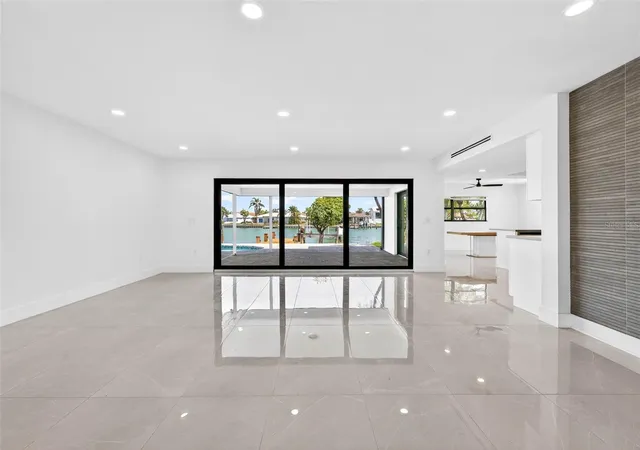 Photo 3 of Single family home for sale at 319 Midway Is, Clearwater Beach, FL 33767 | MLS# O6442148 | Listing updated on 2026-09-23