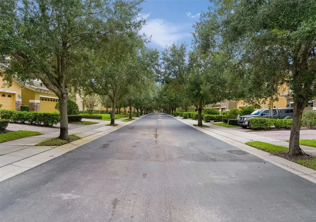 Photo 2 of Townhouse for sale at 2625 Sweet Magnolia Pl, Oviedo, FL 32765 | MLS# G5117848 | Listing updated on 2026-09-19