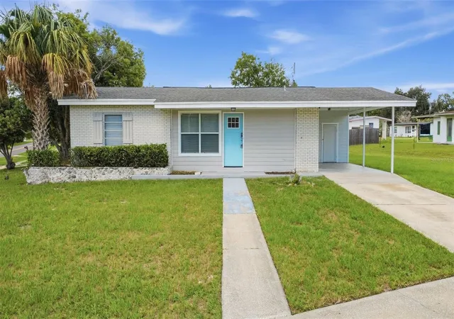 Single family home for sale at 824 Radcliff St, DELTONA, FL 32725 | MLS# V4951306