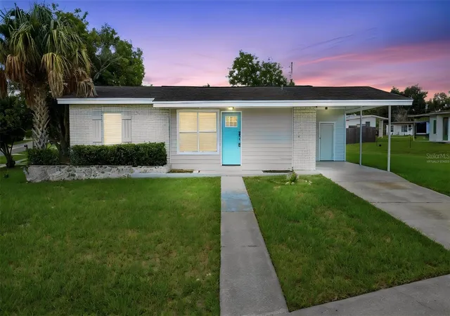 Photo 1 of Single family home for sale at 824 Radcliff St, Deltona, FL 32725 | MLS# V4951306 | Listing updated on 2026-09-16