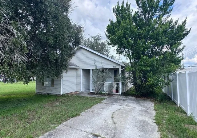 Photo 1 of Single family home for sale at 16165 Redington St, Brooksville, FL 34604 | MLS# W7889558 | Listing updated on 2026-09-17