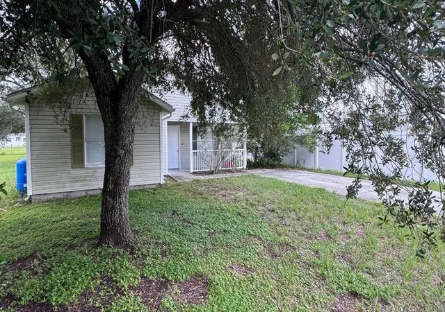 Photo 2 of Single family home for sale at 16165 Redington St, Brooksville, FL 34604 | MLS# W7889558 | Listing updated on 2026-09-17