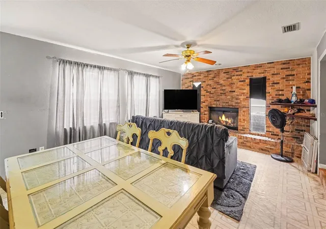 Photo 3 of Single family home for sale at 7991 Aberdeen Cir, Largo, FL 33773 | MLS# O6442166 | Listing updated on 2026-09-29