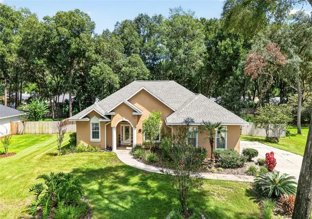 Photo 2 of Single family home for sale at 5019 Se 44th Circle, Ocala, FL 34480 | MLS# OM732338 | Listing updated on 2026-09-19