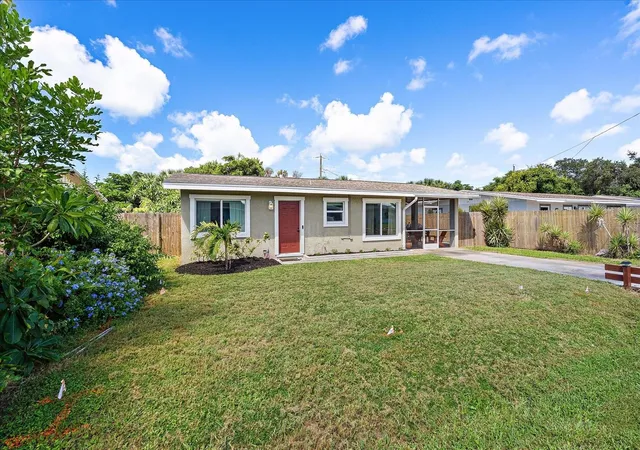 Single family home for sale at 5932 Richard Pl, SARASOTA, FL 34231 | MLS# A4706246