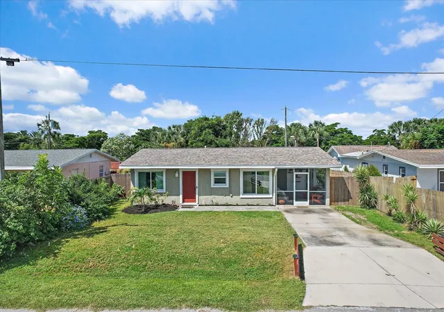 Photo 1 of Single family home for sale at 5932 Richard Pl, Sarasota, FL 34231 | MLS# A4706246 | Listing updated on 2026-09-23
