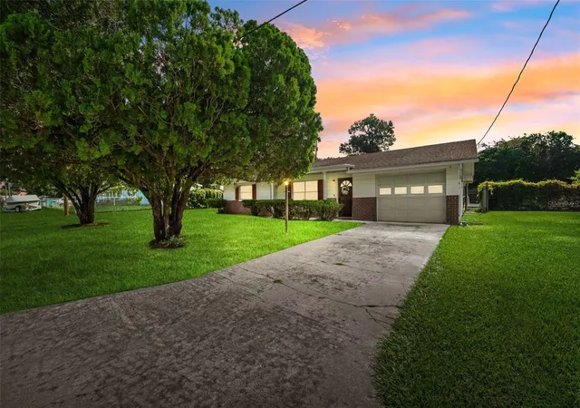 Photo 1 of Single family home for sale at 5914 Wilson Dr, Zephyrhills, FL 33542 | MLS# TB8549021 | Listing updated on 2026-09-19