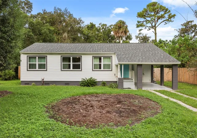 Photo 1 of Single family home for sale at 2410 Orange Ave, Sanford, FL 32771 | MLS# O6442196 | Listing updated on 2026-10-05